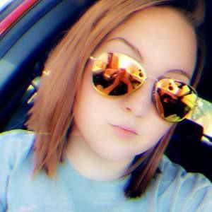 Meet your Posher, Halie